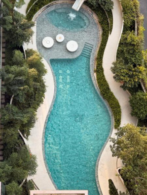 Luxury High Floor Apartment Available Monthly